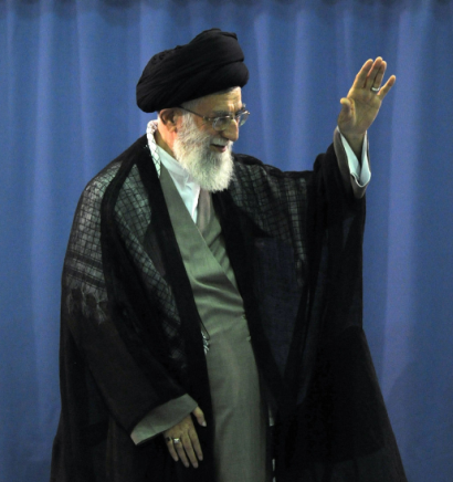 http://www.worldmeets.us/images/Khamenei-hajj-officials_pic.png