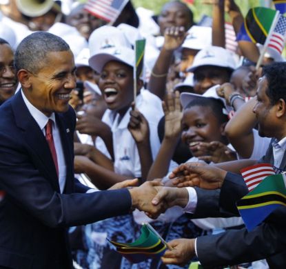 http://www.worldmeets.us/images/Obama-tanzanians_pic.jpg