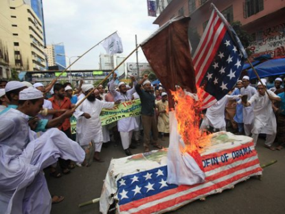 http://www.worldmeets.us/images/muslims-bangladesh-coffin-obama_pic.png