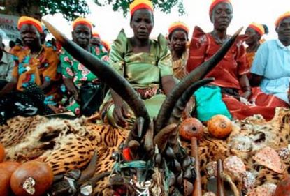 http://www.worldmeets.us/images/witch-hunting-africa_pic.jpg